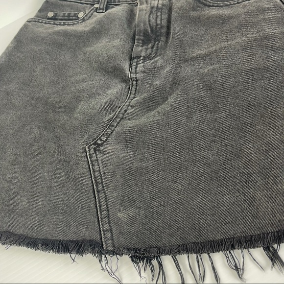 Sportsgirl Distressed Pocket Black Skirt - Size 8 - Picture 4 of 10